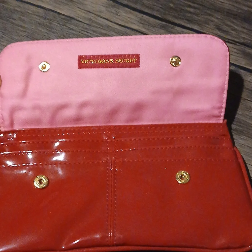 Victoria Secret Red Patent Leather/Pleather Wallet Pink Interior Sweet! - Picture 5 of 5